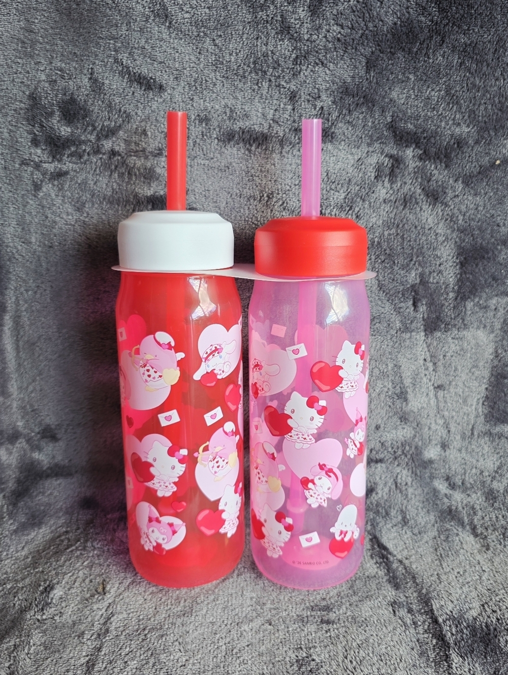 New Hello Kitty Valentine's 2026 Tumbler With Straw 2 Pack Zak Designs 20 oz